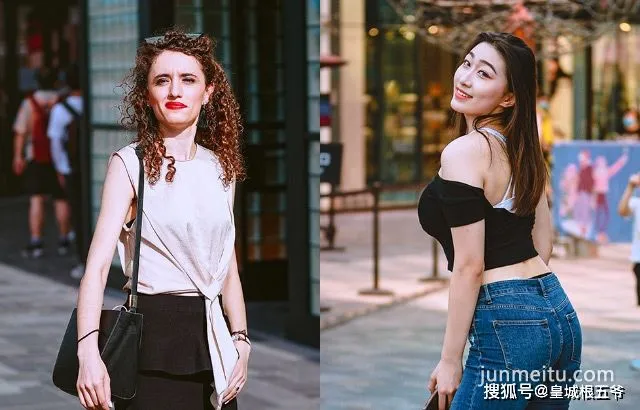 街拍街拍在夏季可以這樣穿，這樣的穿搭不僅時尚并且還很清爽