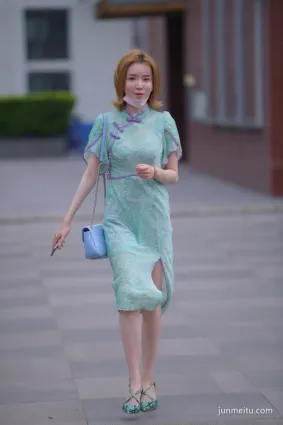 高清露臉抄底超騷熟婦有亮點，抄底裙底福利網