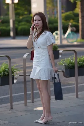 香港街拍氣質女生的裙裝讓人一見傾心