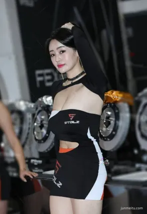 現在的車模真好看，去車展是看車還是看美女