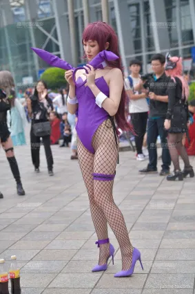 非主流街拍漁網襪連體褲小蘿莉，宅男專用自帶紙巾圖片