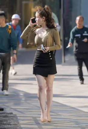 矮個子街拍高跟美腿就可以成為春天裡最精緻的女人