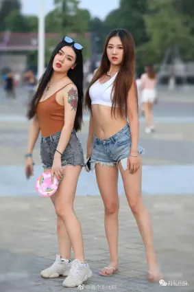 現在流行露兜短褲，不敢露的小粗腿終于有救啦