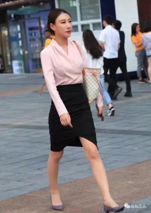 街拍眉清目秀時尚穿搭身段好顔值高有氣質
