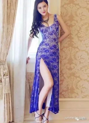 氣質開叉裙，透露出一種性感的味道
