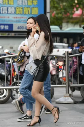 看見穿皮裙肉絲的美女就走不動路，怎麼破