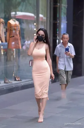 街拍為什麼要帶口罩？最後露臉