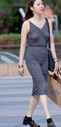 街拍第一站後生可畏的小姐姐，或許能激發你的靈感！