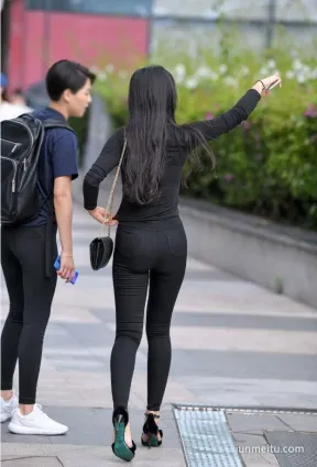 街拍身材一級棒！