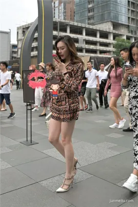 千萬别惹穿柳丁高跟的美女，踢一腳誰也受不了