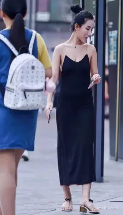 廣州街拍穿着時尚大膽，要的就是風度