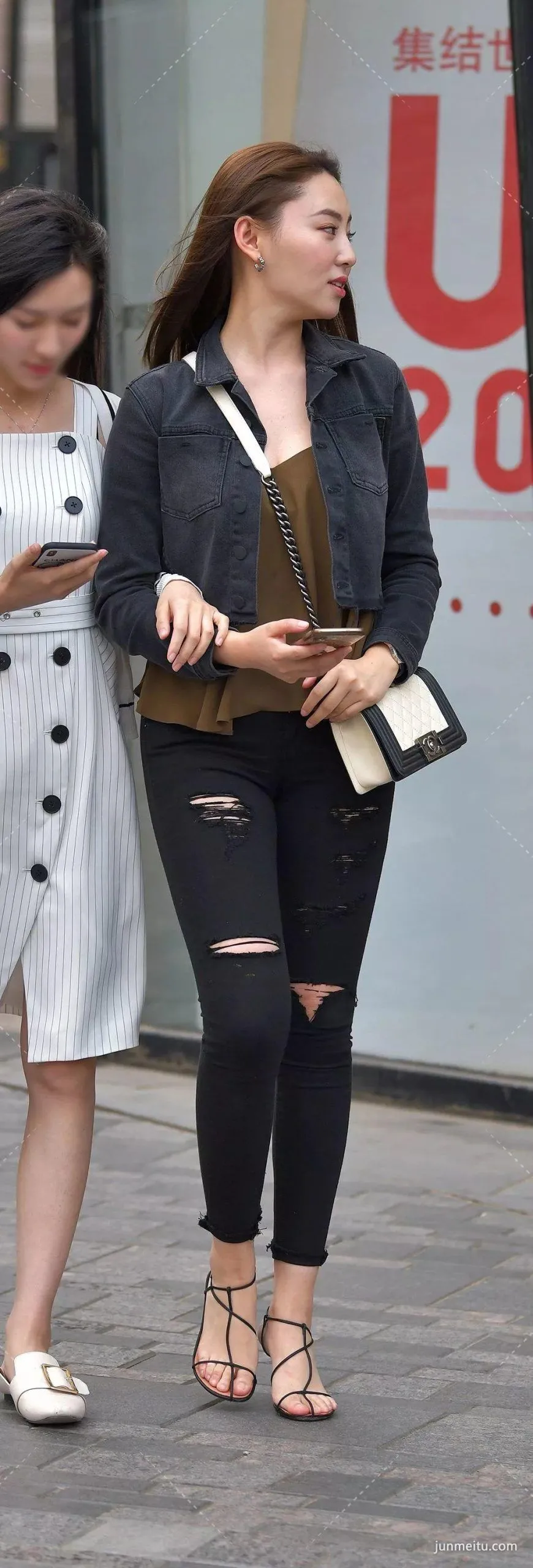 Street Snap: Tight Ripped Jeans, Long Legs, Elegance photo 1