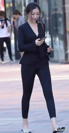 街拍禦姐範，成熟氣質美！