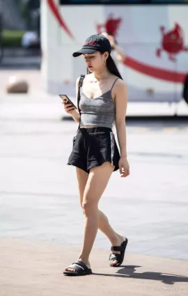 街拍長得很靓，很溫潤甜美