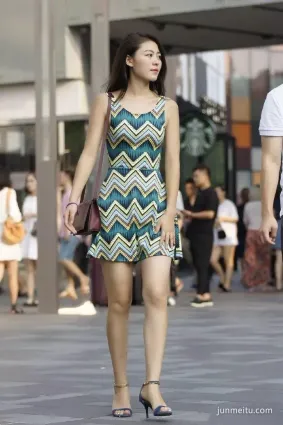 街拍樣子好淑女又氣質