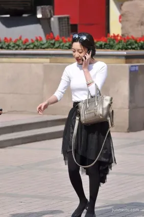 街拍溫柔可人，很靓麗