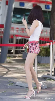 街拍完美大長腿