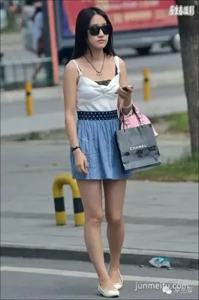 街拍襄陽美女清純時尚看花眼！（組圖）
