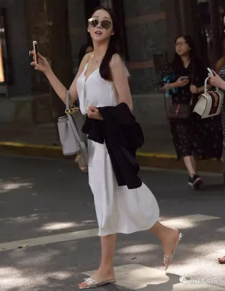 街拍長發披肩時尚穿搭美顔職高