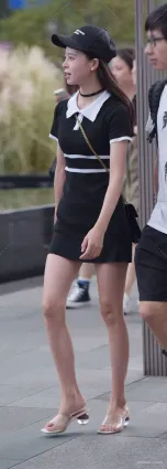 街拍 中規中矩簡約是氣質美搭不錯