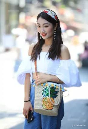 街拍養眼阿妹，怎麼看都不膩