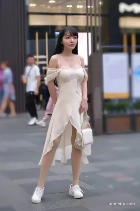 街拍  漂亮的仙女裙