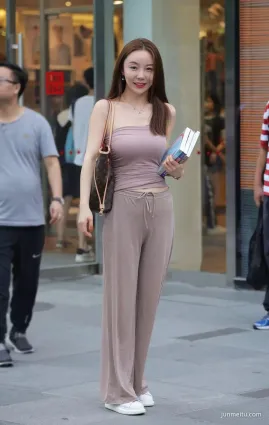 街拍好身材才敢這麼穿!