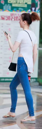 緊身修身牛仔褲大長腿時尚女郎