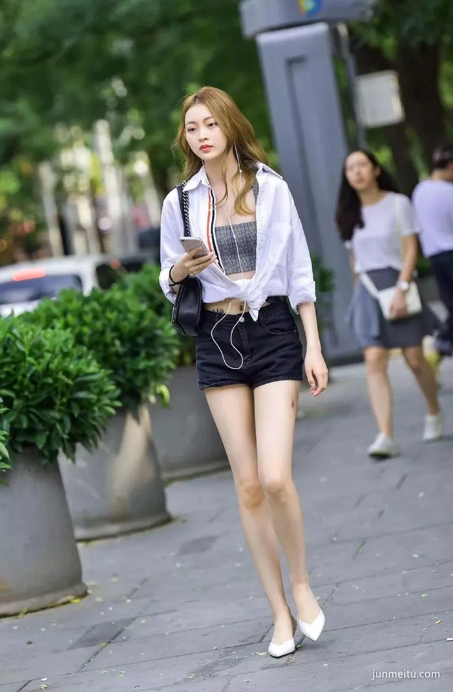 Street Snap Young Lady's Tattoo Is Very Hidden photo 1