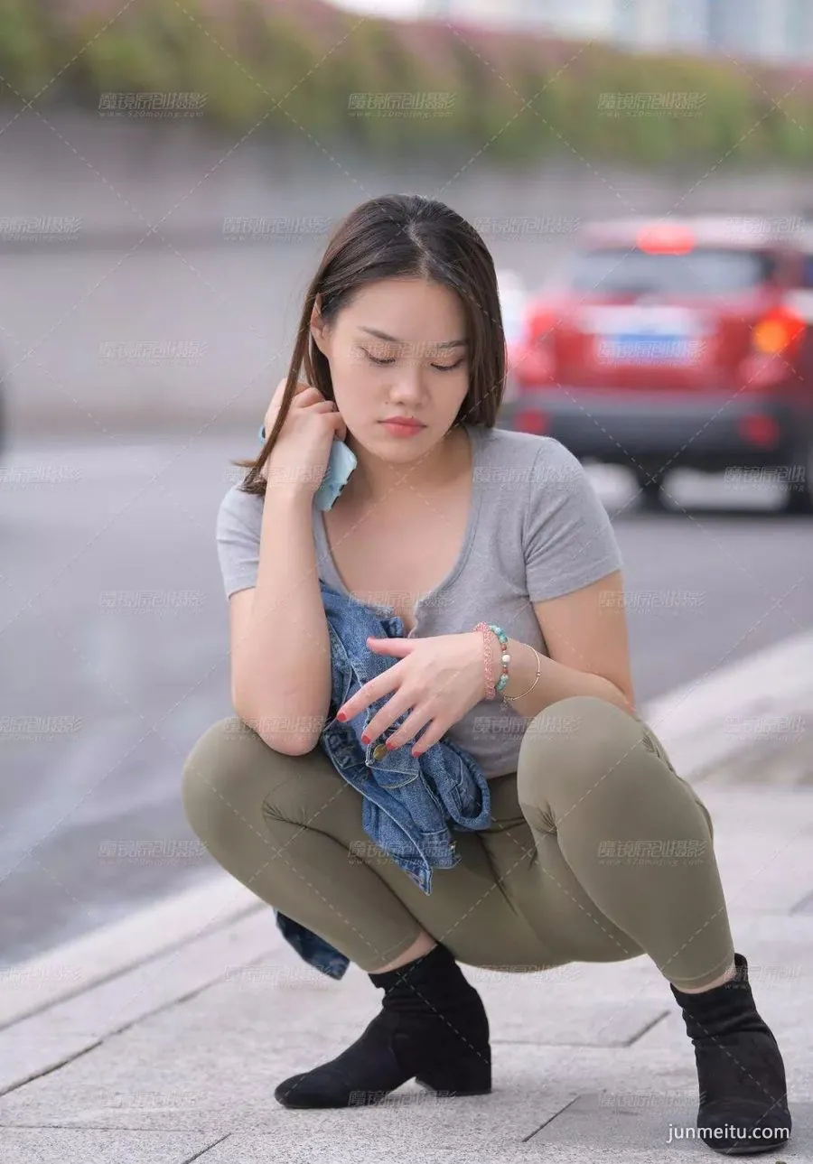 Street Snap: Sometimes You Have to Add a Little Extra photo 1