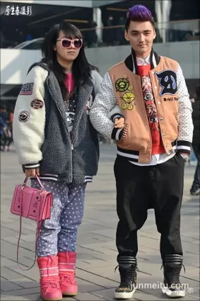 街拍成雙成對出沒的時尚情侶！（組圖）