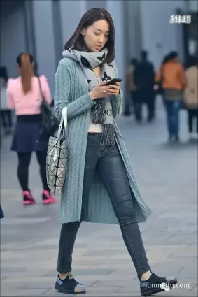 街拍長腿美女營造的養眼瞬間！（組圖）