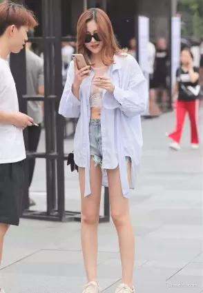 街拍原來襯衫可以這樣穿