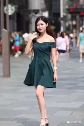 街拍笑容幹淨又明亮