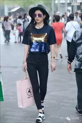 街拍各具魅力的長腿性感美女！（組圖）
