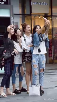 街拍高挑時尚妹紙各有千秋你喜歡誰