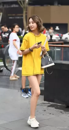 街拍大長腿，特别有感！