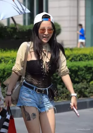街拍 | 波濤洶湧，随時可能會爆