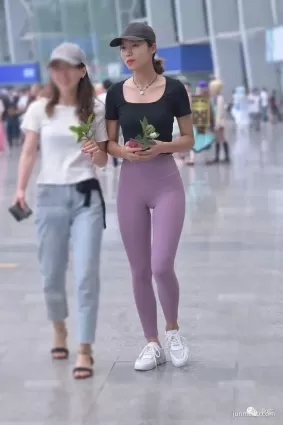 街拍 | 這麼穿會不會很尴尬