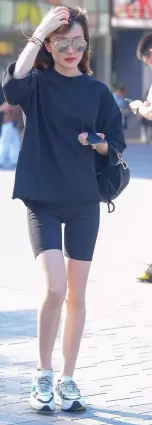街拍 | 閉月羞花小門戶