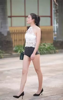 街拍 | 老司機的車你也敢攔？