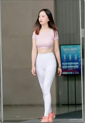 街拍 | 小戶人家美女
