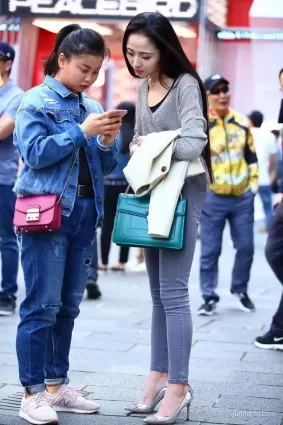 街拍比很多女明星都漂亮