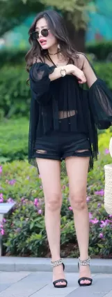 街拍有點翹皮又有點可愛