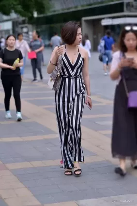 街拍 | 有自信，怎麼穿都行