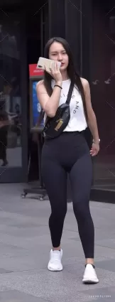 街拍 | 此女子，深，不可測