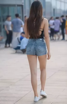 街拍 | 你讓我，欲火焚身