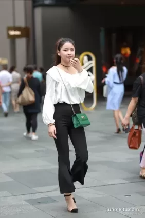 街拍細看，才能看出點門道來！