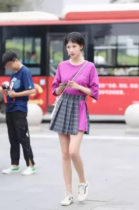 街拍一大波性感美腿來襲