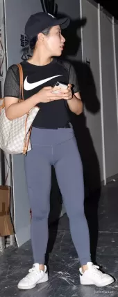 緊身瑜伽褲運動健身女郎